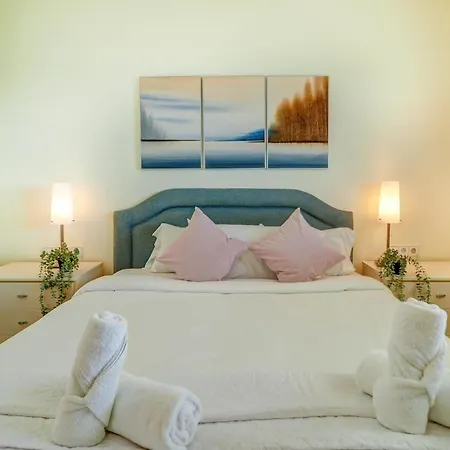 Apartman Ocean Skyline Penthouse By Hello Homes